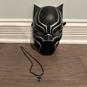 Marvel Black Panther Mask and Marvel Necklace